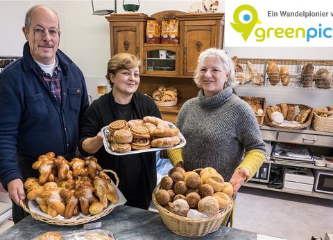 Ladenlokal des Backwaren-Outlets in Basel mit Mitarbeitenden